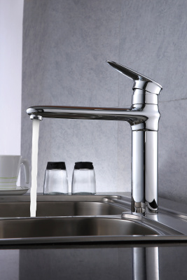 Смеситель Lemark Status для кухни (LM4404C) Смеситель Lemark Status для кухни (LM4404C)