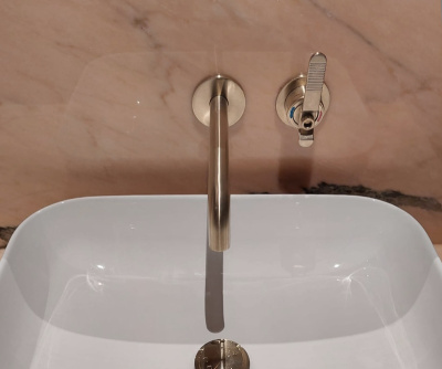 Смеситель для раковины настенный 1760's матовое золото (5530CG)