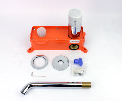 Смеситель настенный FOCUS хром/мрамор (24686CM) Смеситель настенный FOCUS хром/мрамор (24686CM)