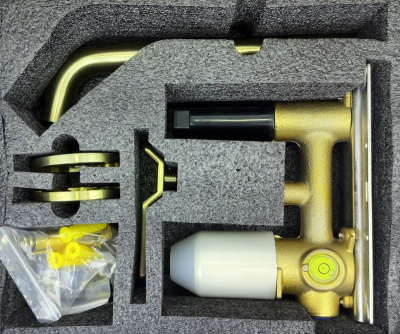 Смеситель для раковины настенный 1760's матовое золото (5530CG)