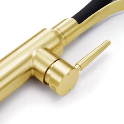 Смеситель AVIVACOM с гибким изливом (Золотой) (NG4926)