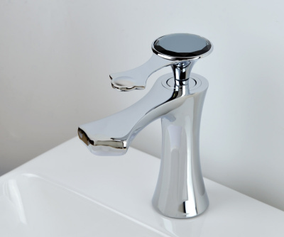 Смеситель на раковину Yasmina (800/B03)